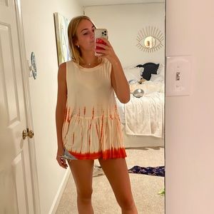 Super cute no sleeve tie dye flowy top